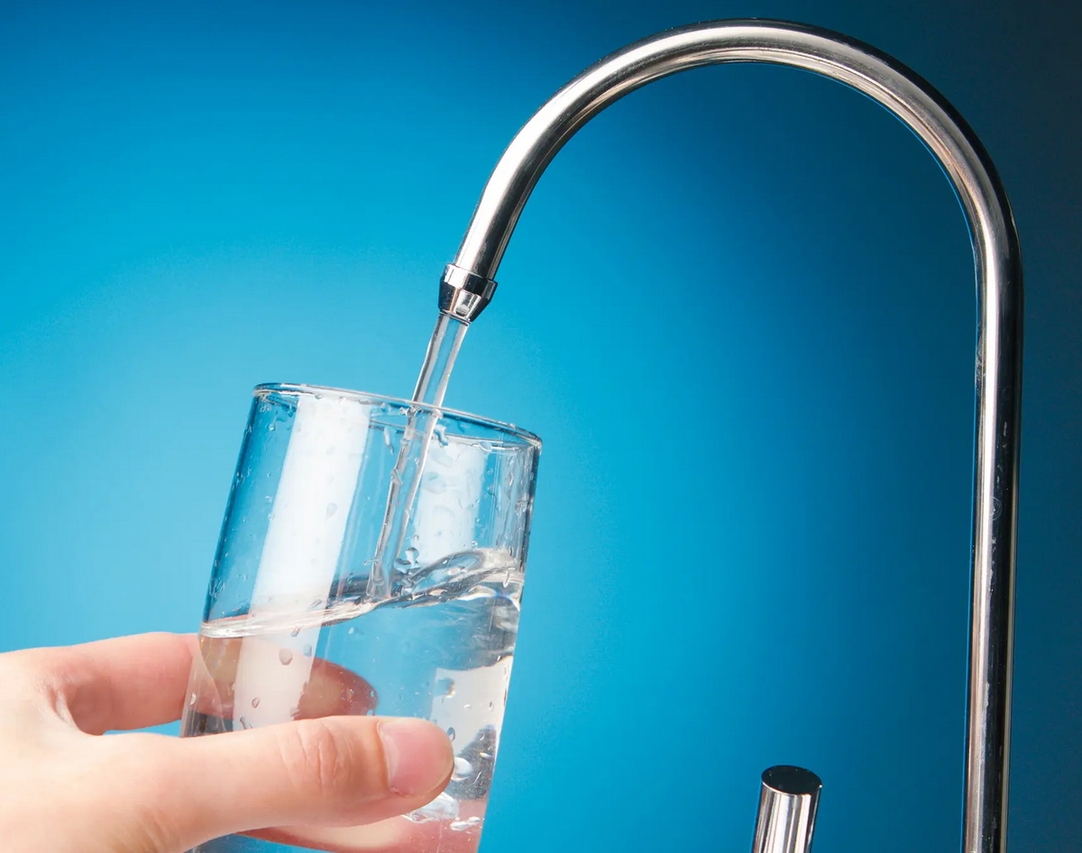 Обеспечение качества питьевой воды. Качество воды. Питьевая вода. Питьевое водоснабжение. Вода питьевая водопроводная.